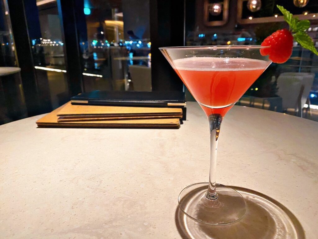 インターコンチネンタル横浜pire8のラーボードのカクテル