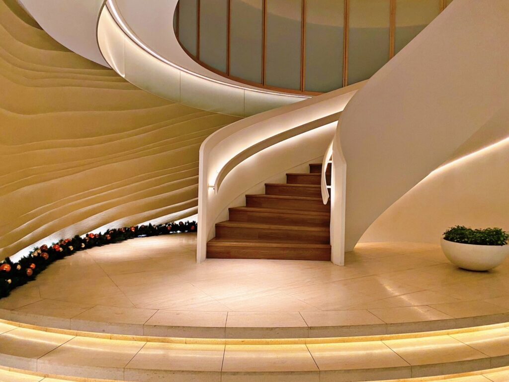 クリスマスのインターコンチネンタル横浜pier8のエントランス